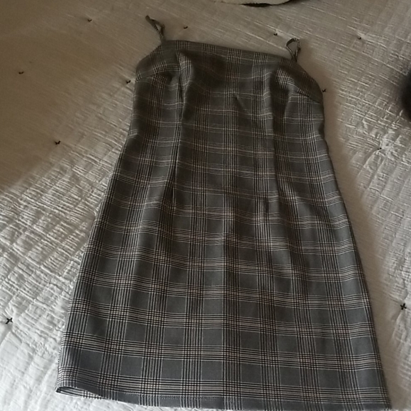 Dress - Picture 1 of 3